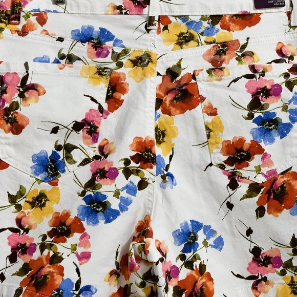 Size 14 White Gloria Vanderbilt Ladies' Amanda Short - Picture 8 of 8